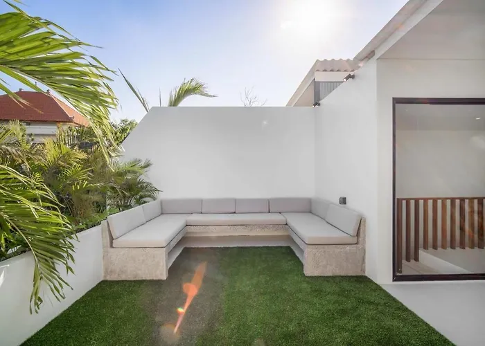 Villa Six Palm 4 - 2br With Rooftop Near Padang