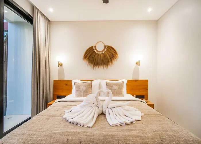 Six Palm 4 - 2br With Rooftop Near Padang Pecatu (Bali)