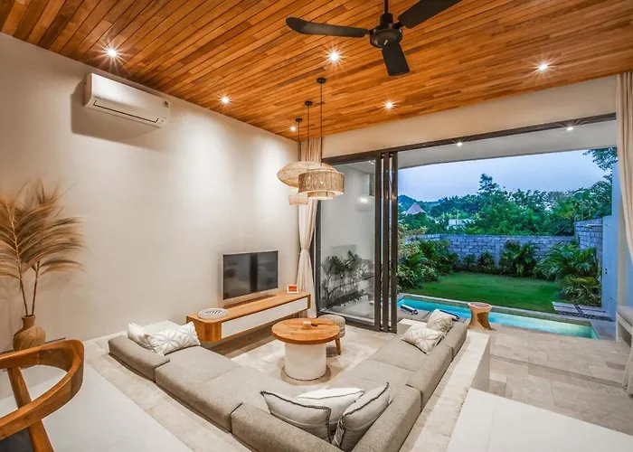 Six Palm 4 - 2br With Rooftop Near Padang Villa